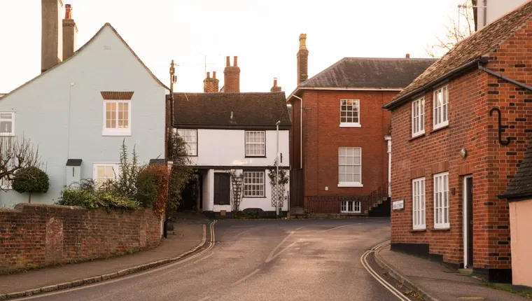 House Prices Drop as Markets Rally on Iran Ceasefire News