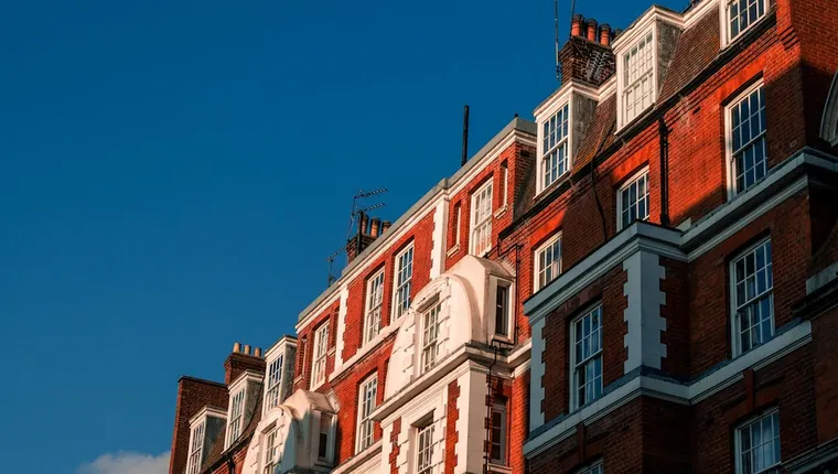 London Mansions Slump, Council Tax Fears & Energy Bills: 4 Oct