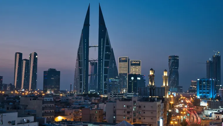 Middle East Crisis Hits UK Mortgages as Economy Stalls