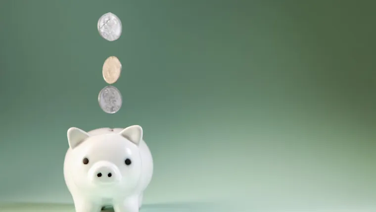 UK Finance Daily: Lost Savings, Tech Layoffs & Investment Push