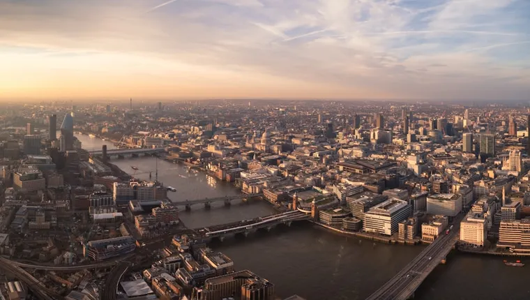 UK Finance Daily: War Fears, Bond Market Warnings & Mortgage Woes